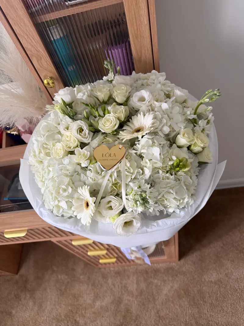 Gentle Remembrance Bouquet
