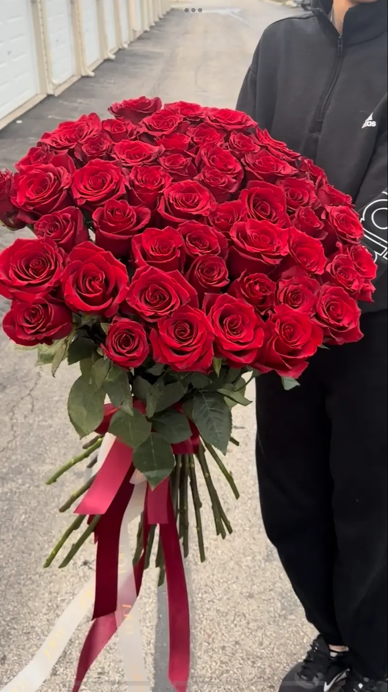 Long-Stem Red Rose Bouquet