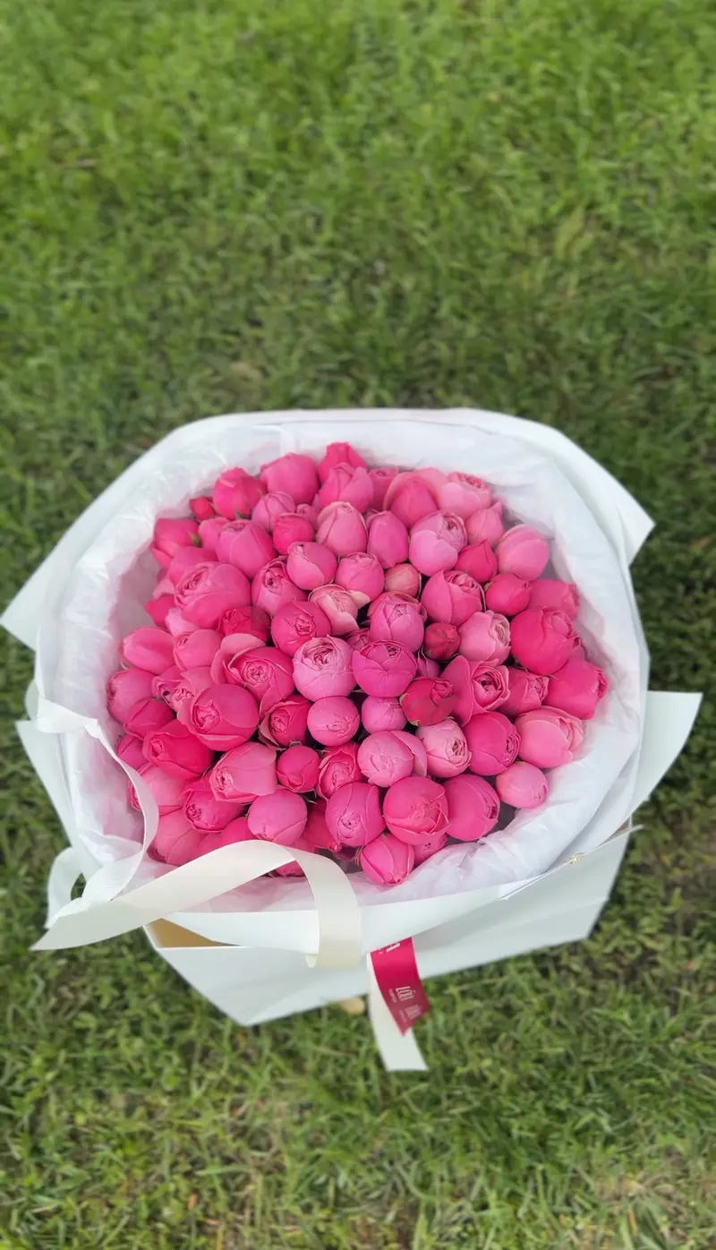 Silva Pink Spray Rose Bouquet